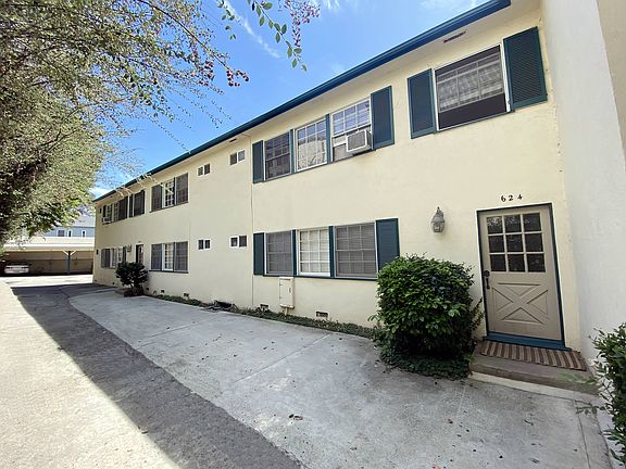 624 Veteran Avenue, Westwood, CA 90024