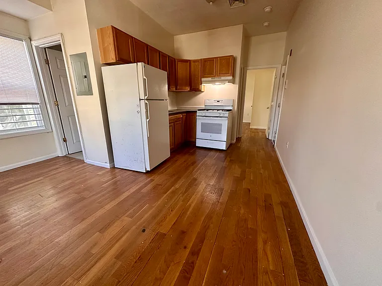 24 Mount Everett St #4 — Photo 2