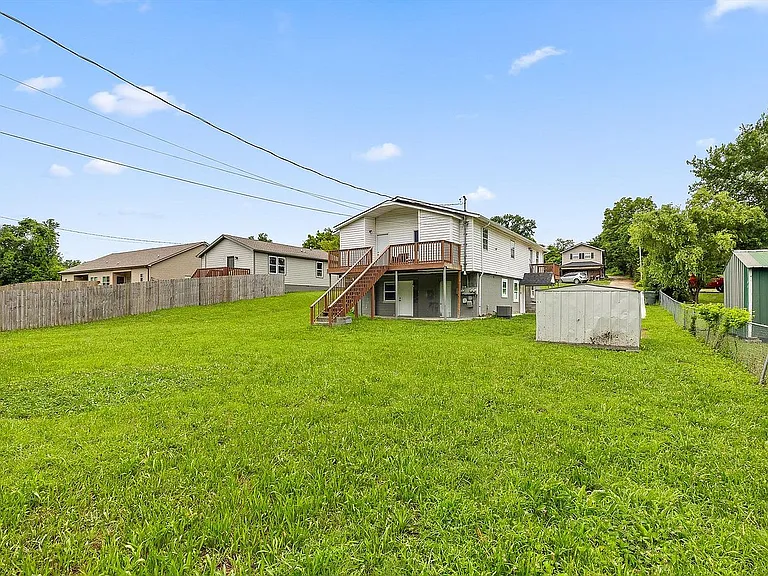 200 S Aster Ave #C — Photo 29
