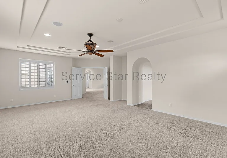 3724 E Robin Ln — Photo 15