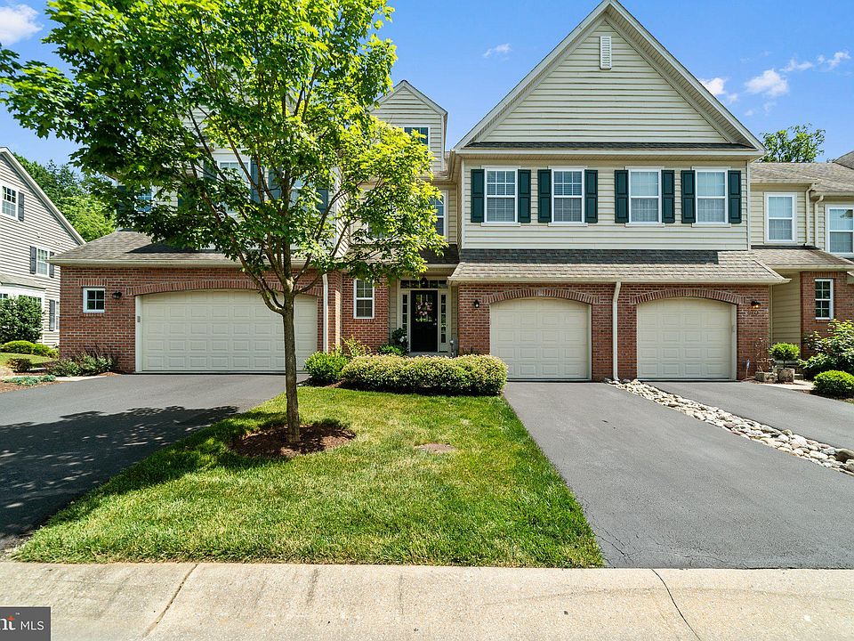 1st image of 258 Deepdale Dr