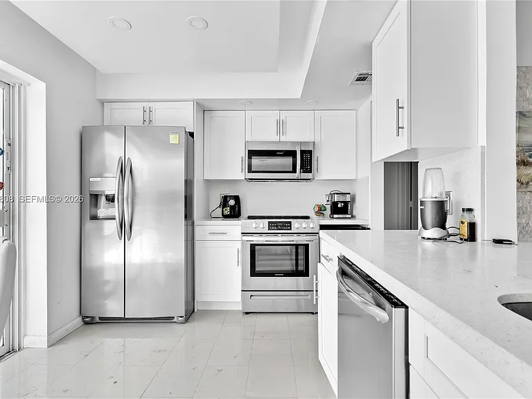 1418 NE 57th Ct — Photo 20