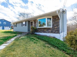 20 Wagon Wheel Rd, Poughkeepsie, NY 12601