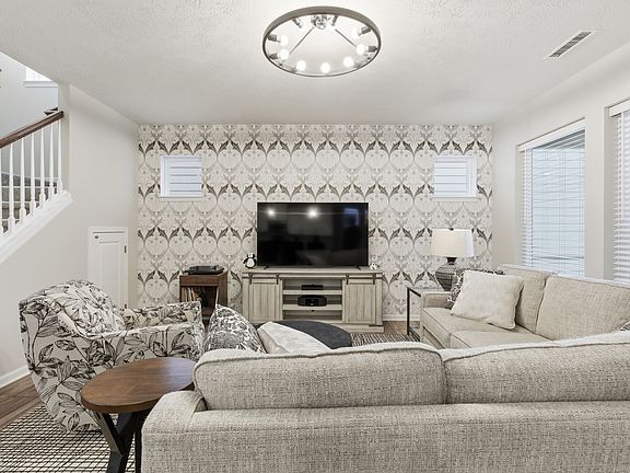 3rd image of 17275 Dovehouse Ln