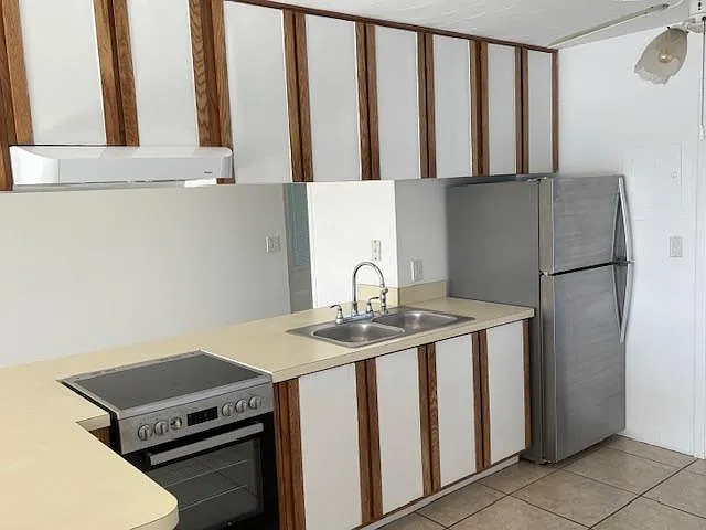 400 Northlake Ct #204 — Photo 7