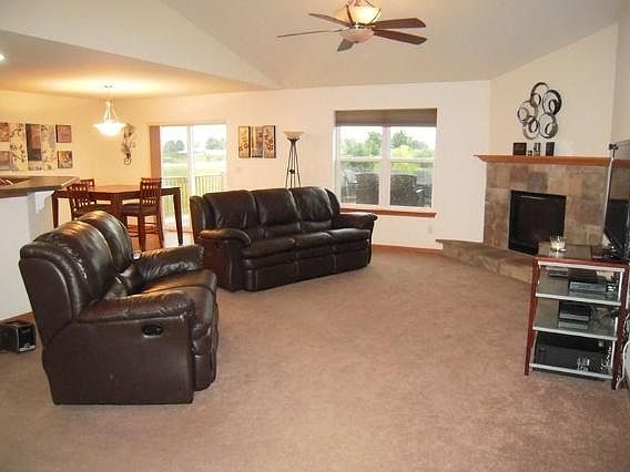 4th image of W1186 Winterberry Ln