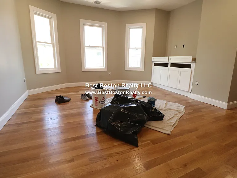 317 Main St #2 — Photo 2