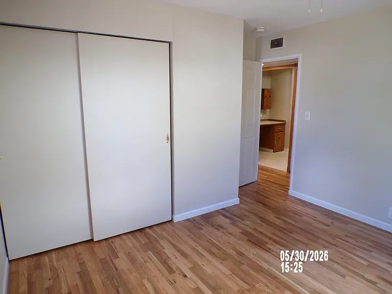 1137 Florence Ave — Photo 12