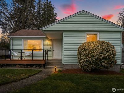 3831 52nd Avenue SW, Seattle, WA, 98116