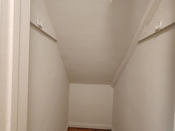 5th image of 3335 S Canfield Ave #2