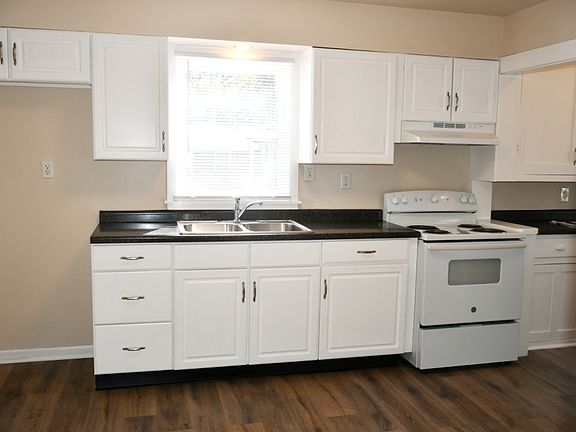 5th image of 1227 S Bedford Ave