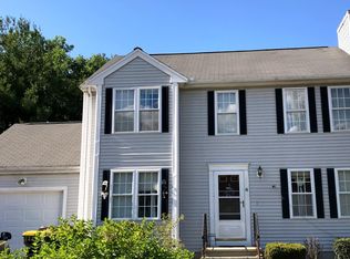 16 Carryville Xing, Bellingham, MA 02019