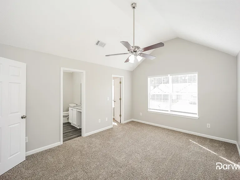 5647 Sapphire Cir — Photo 13