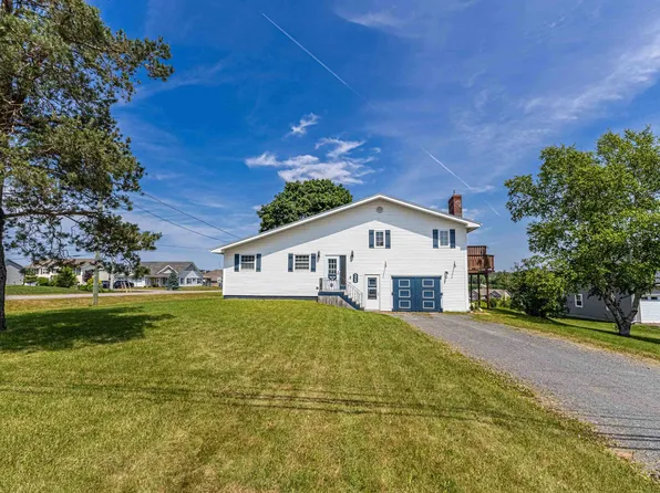 324 Kinlock Rd, Stratford, PE C1B 2M6