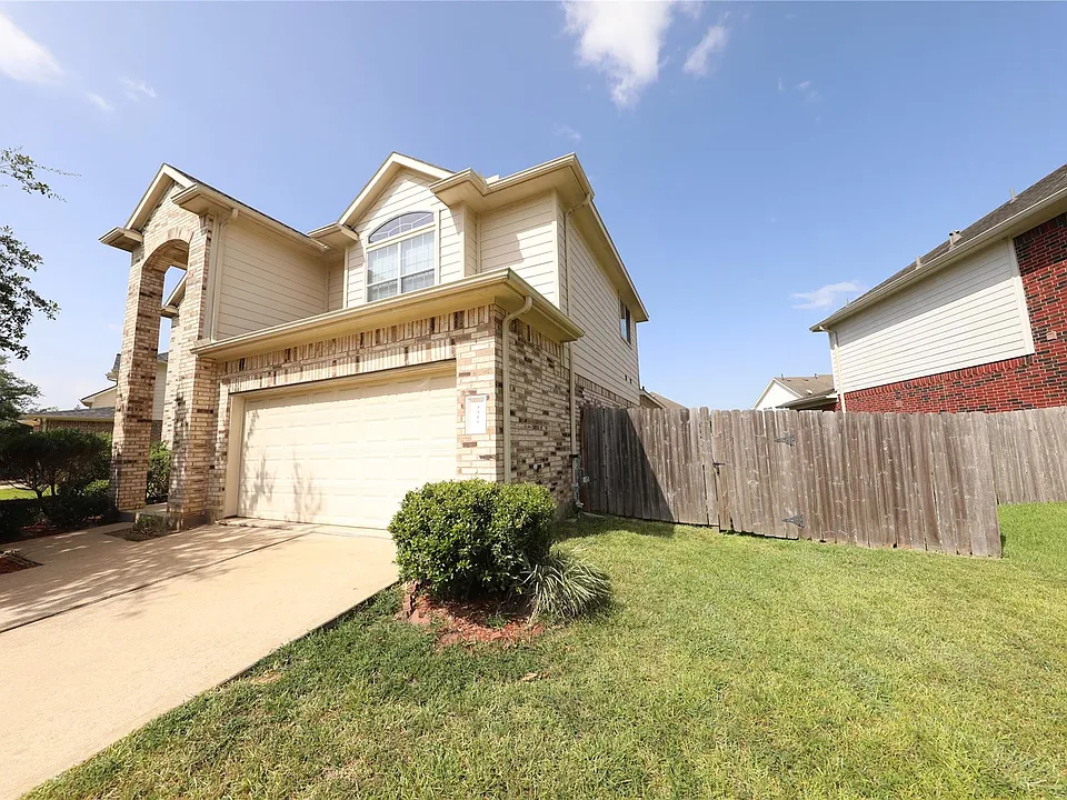 2311 Diamond Springs Dr
