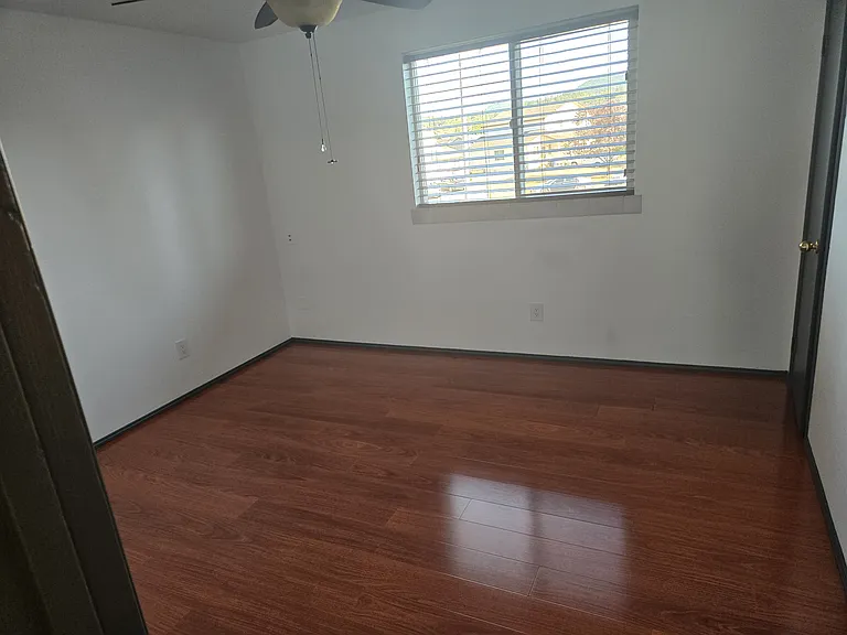 801 S 22nd Pl #A — Photo 10
