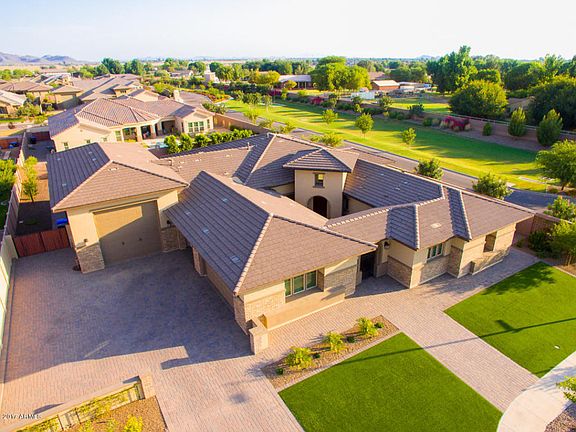 2nd image of 2033 E Aris Dr