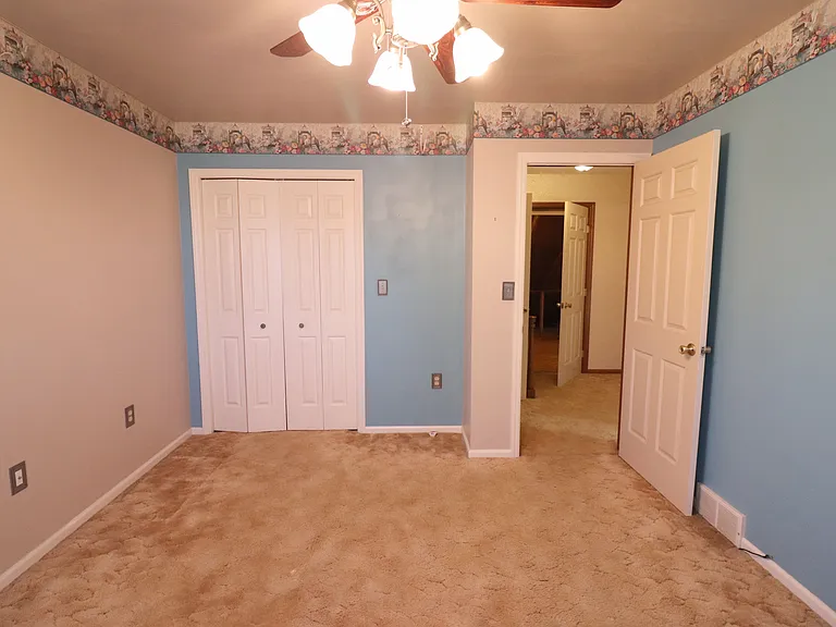 2130 W Main St — Photo 32