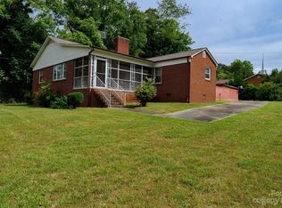 1820 Swan Dr SW, Lenoir, NC 28645