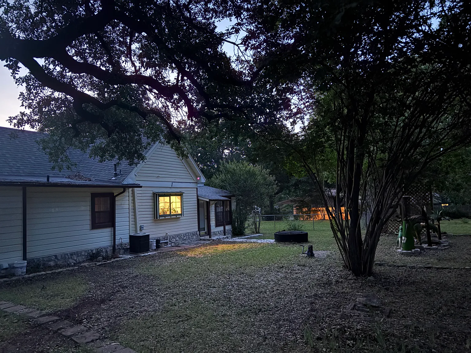 3 bed, 1610 sqft, $2,150 — Photo 2