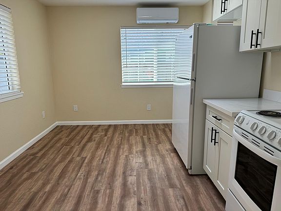 4th image of 123 Wendy Ct #1