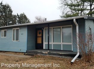 611 N 38th St, Council Bluffs, IA 51501