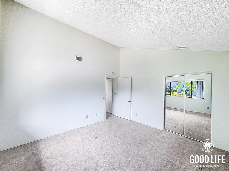 4711 Amberwood Ct — Photo 8