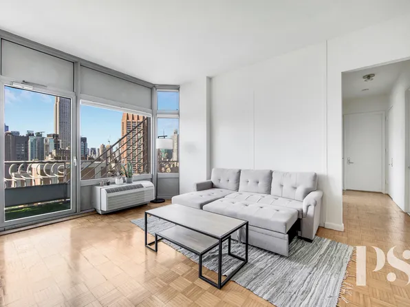 200 East 32nd Street image 1 of 12