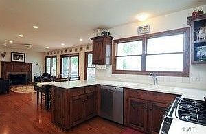 3rd image of 214 Mainsail Dr