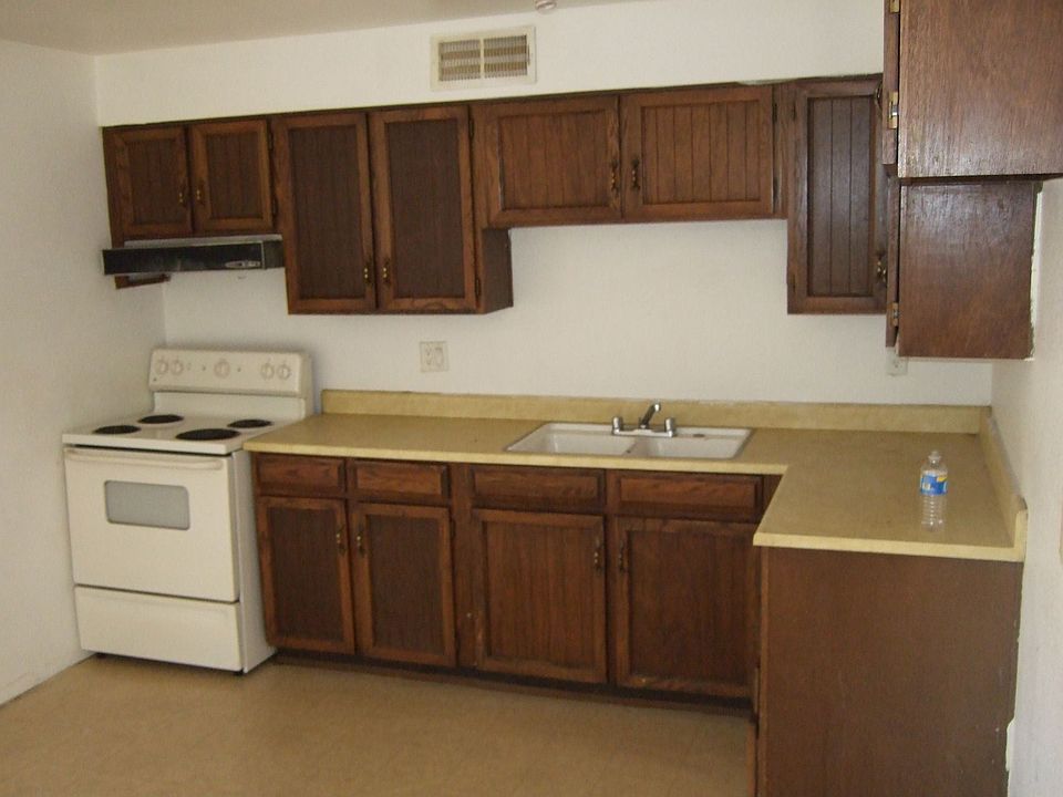 2nd image of 1622 N 52nd Ave
