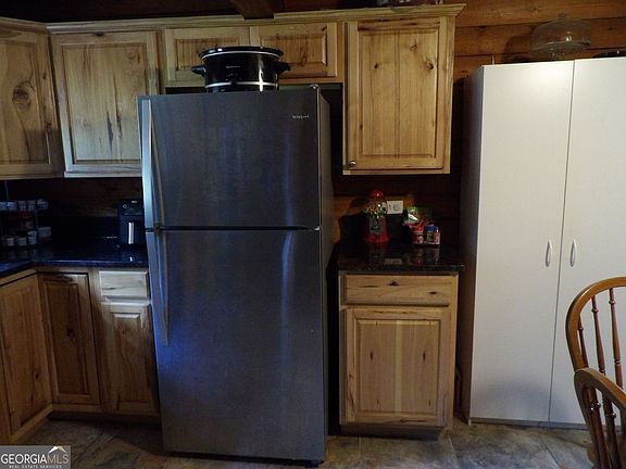 5th image of 3096 Campground Rd