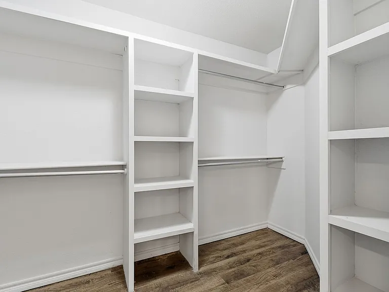 25620 Briar Dr — Photo 13