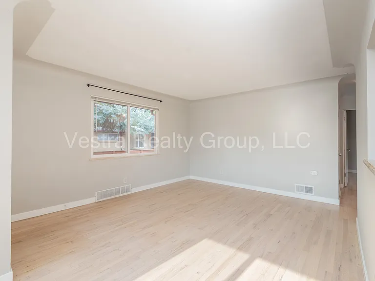 3680 Grape St — Photo 7
