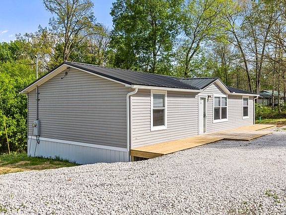 4th image of 1074 Jones Rd