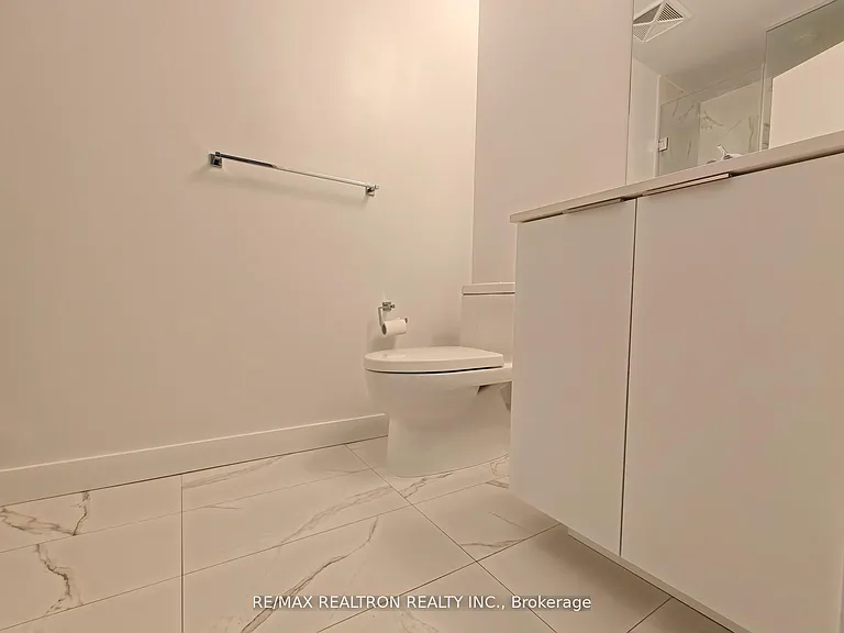 8 Olympic Garden Dr #911 — Photo 5