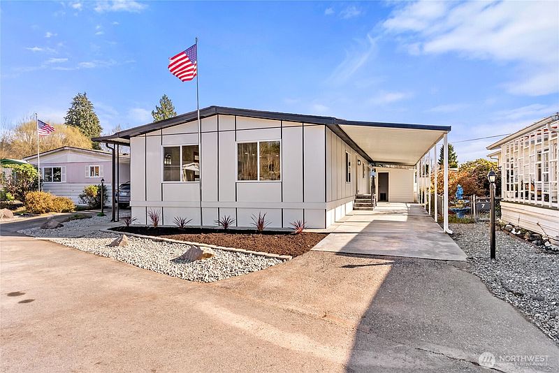 3rd image of 1510 Maple Lane #7
