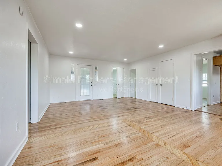 4608 N Libby Ave — Photo 5