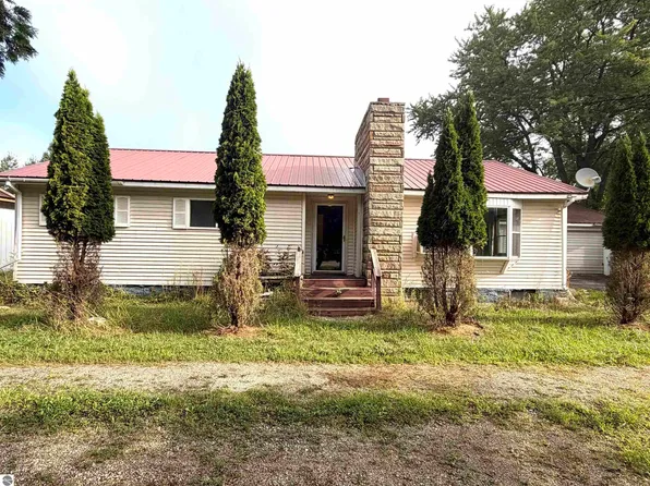 9526 W Monroe Rd, Elwell, MI 48832