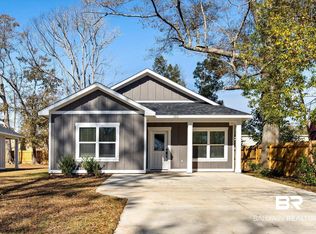 18151 Hoiles St, Robertsdale, AL 36567