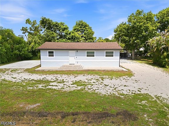 3rd image of 8338 McDaniel Dr