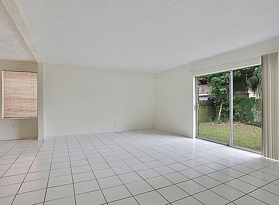 4th image of 2310 Caswell Ln