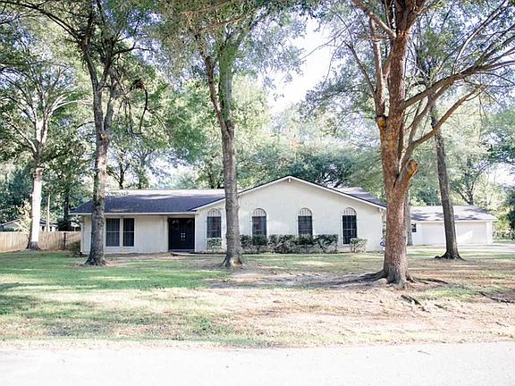 2nd image of 1106 Rosewood Ln