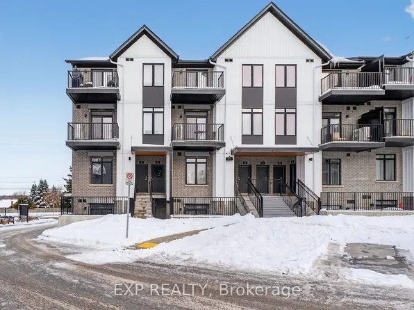 405 Myers Rd #2, Cambridge, ON N1P 0B6