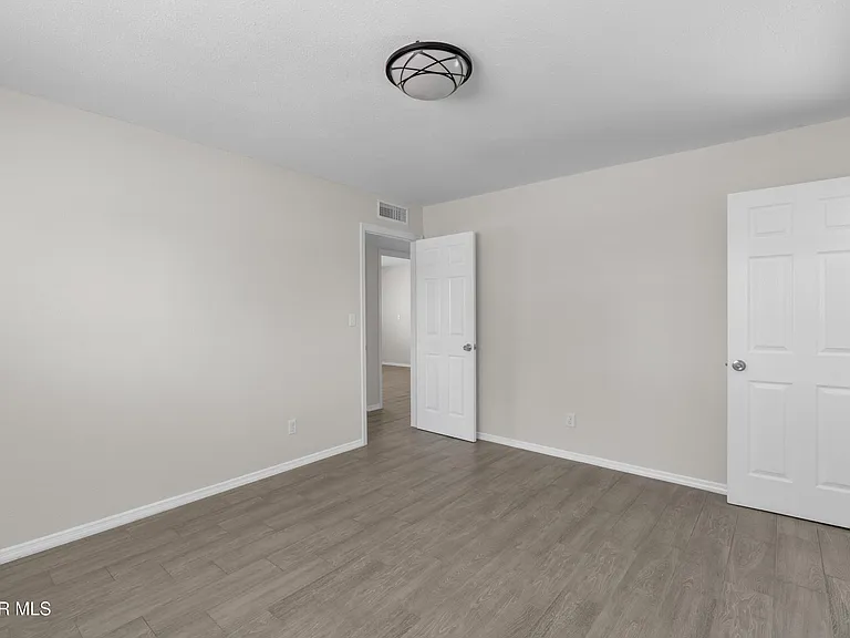 10516 Cuesta Brava Ln — Photo 24