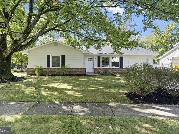 2nd image of 1035 Springhill Way