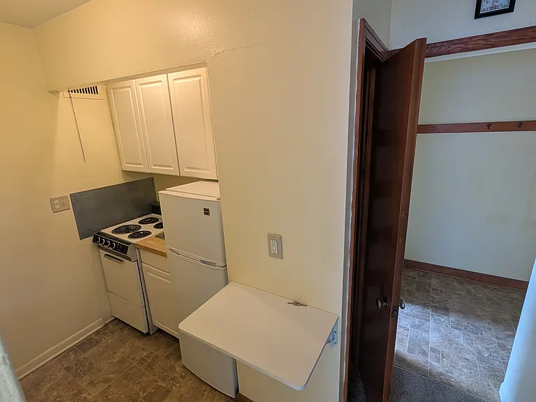 7323 W Center St #5 — Photo 4