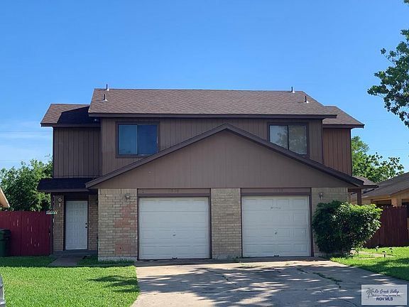 3rd image of 3030 S Buckingham Ct