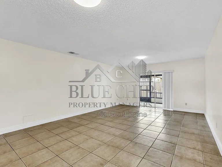 5322 Jade St — Photo 11