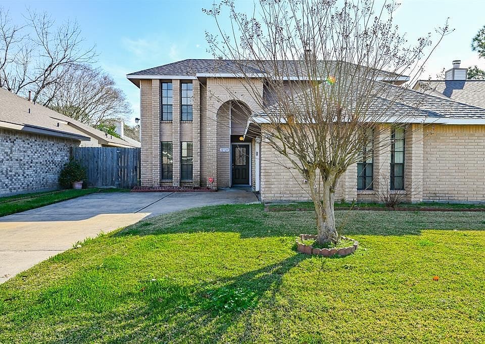 1st image of 12327 Meadow Gate Dr