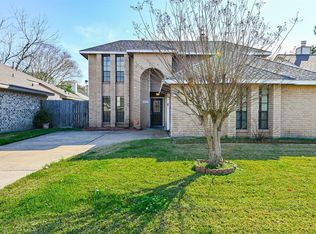12327 Meadow Gate Dr, Stafford, TX 77477